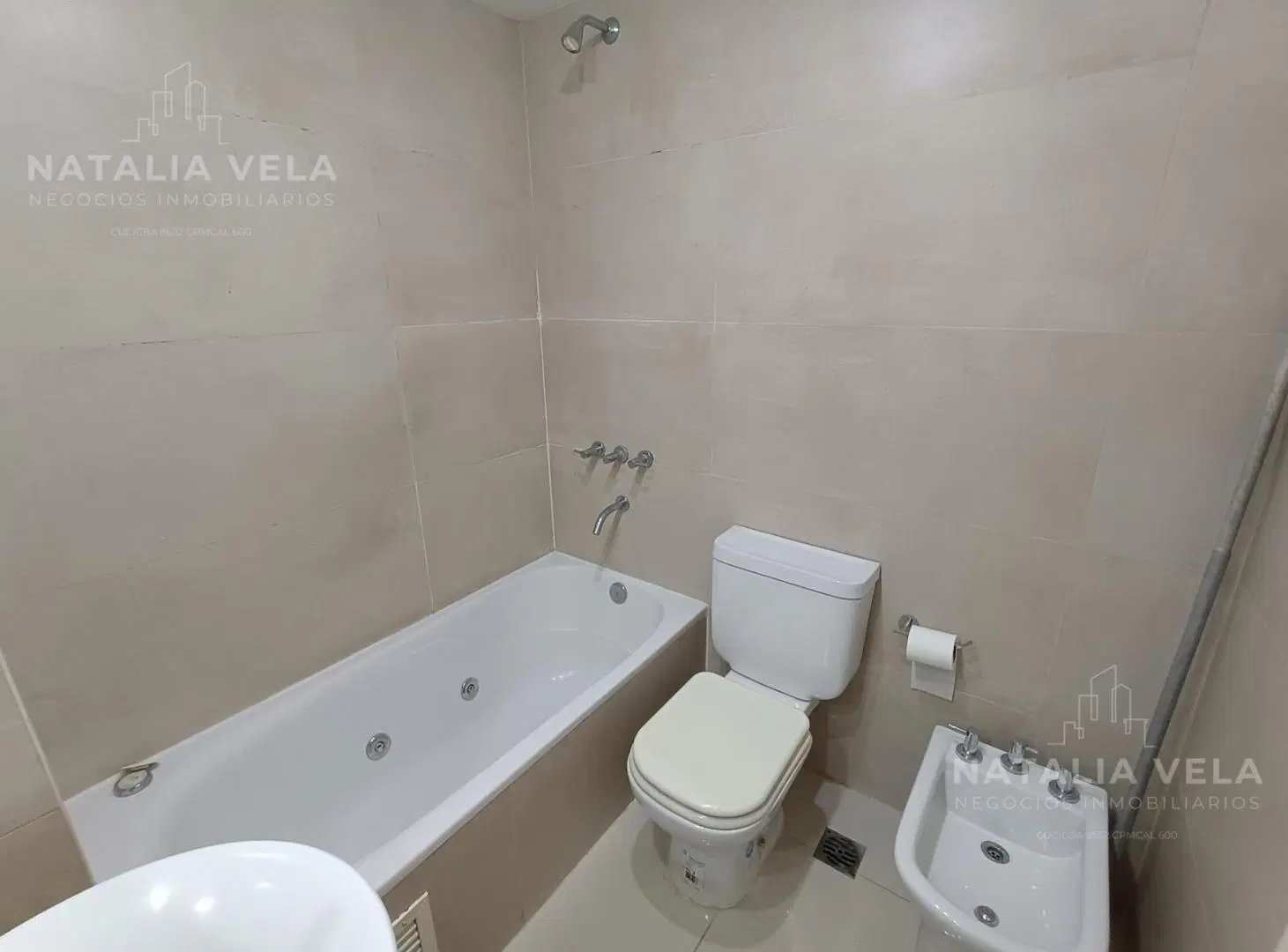 ALQUILER Monoambiente en Pque. Chacabuco/ Caballito -37 m2 c/balcón - Edificio Azcuy 4
