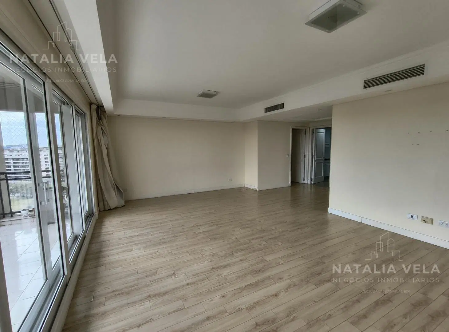 VENTA / ALQUILER + 3 ambientes c/dep. + cochera – vista abierta a la reserva – Chateau Puerto Madero 3