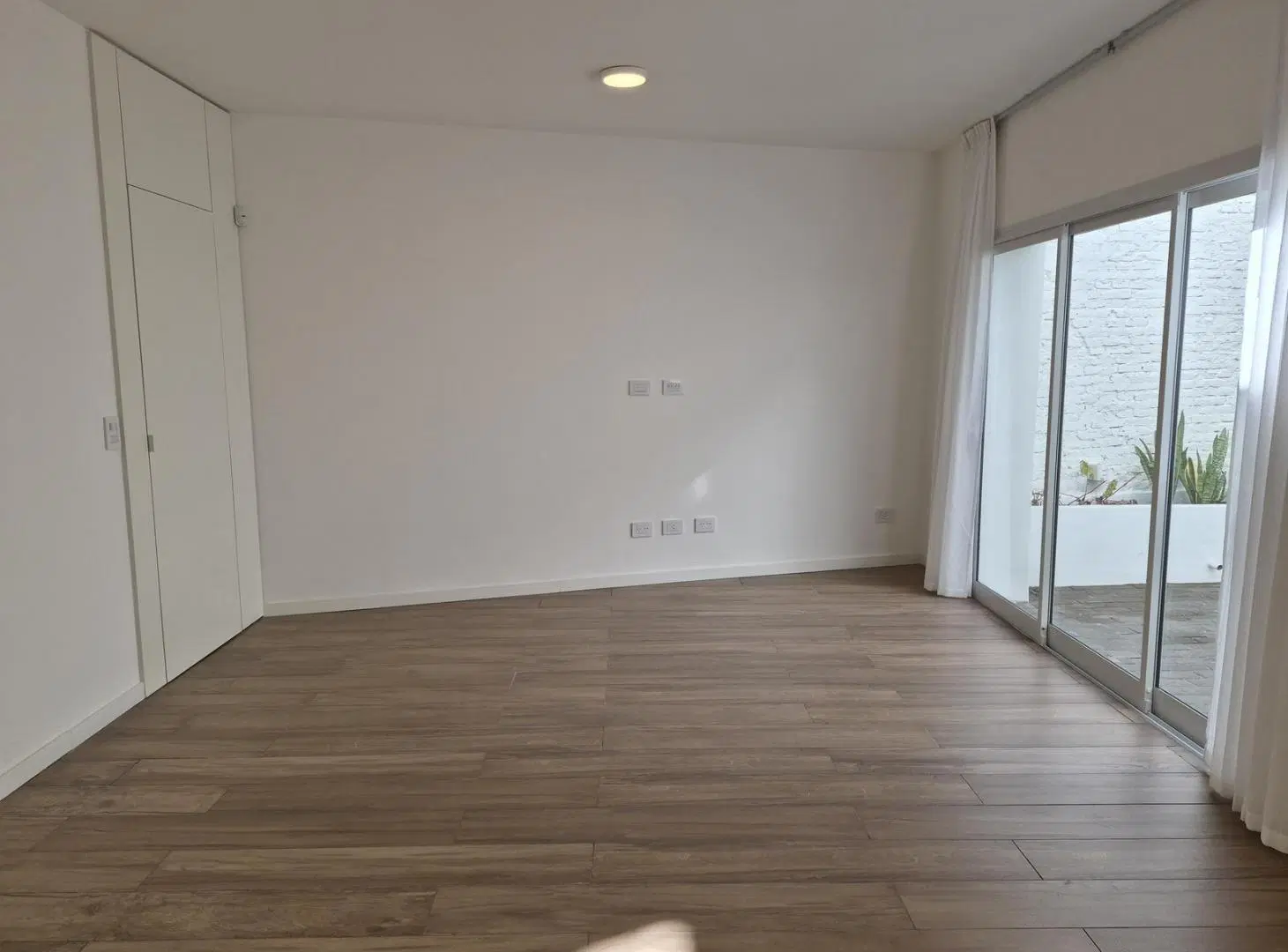 Venta, Casa Pasillo NO PH, 2 dorm, Patio parrillero, A estrenar, Cochabamba 400 3
