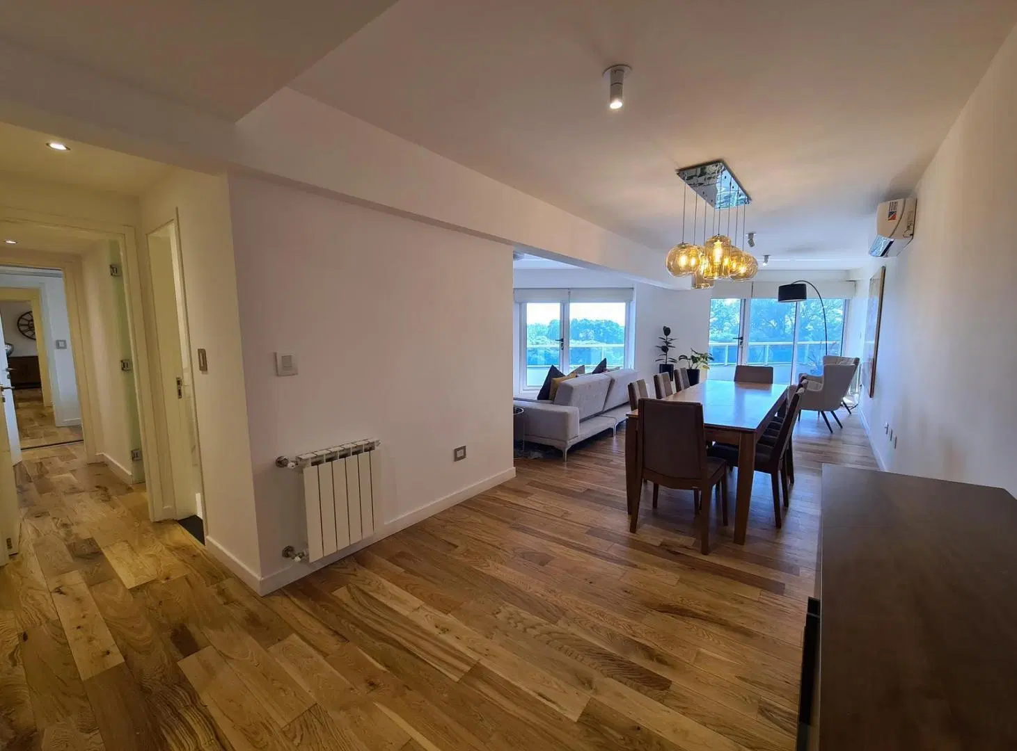 Venta, piso exclusivo 2 dormitorios, cochera en PB. 3