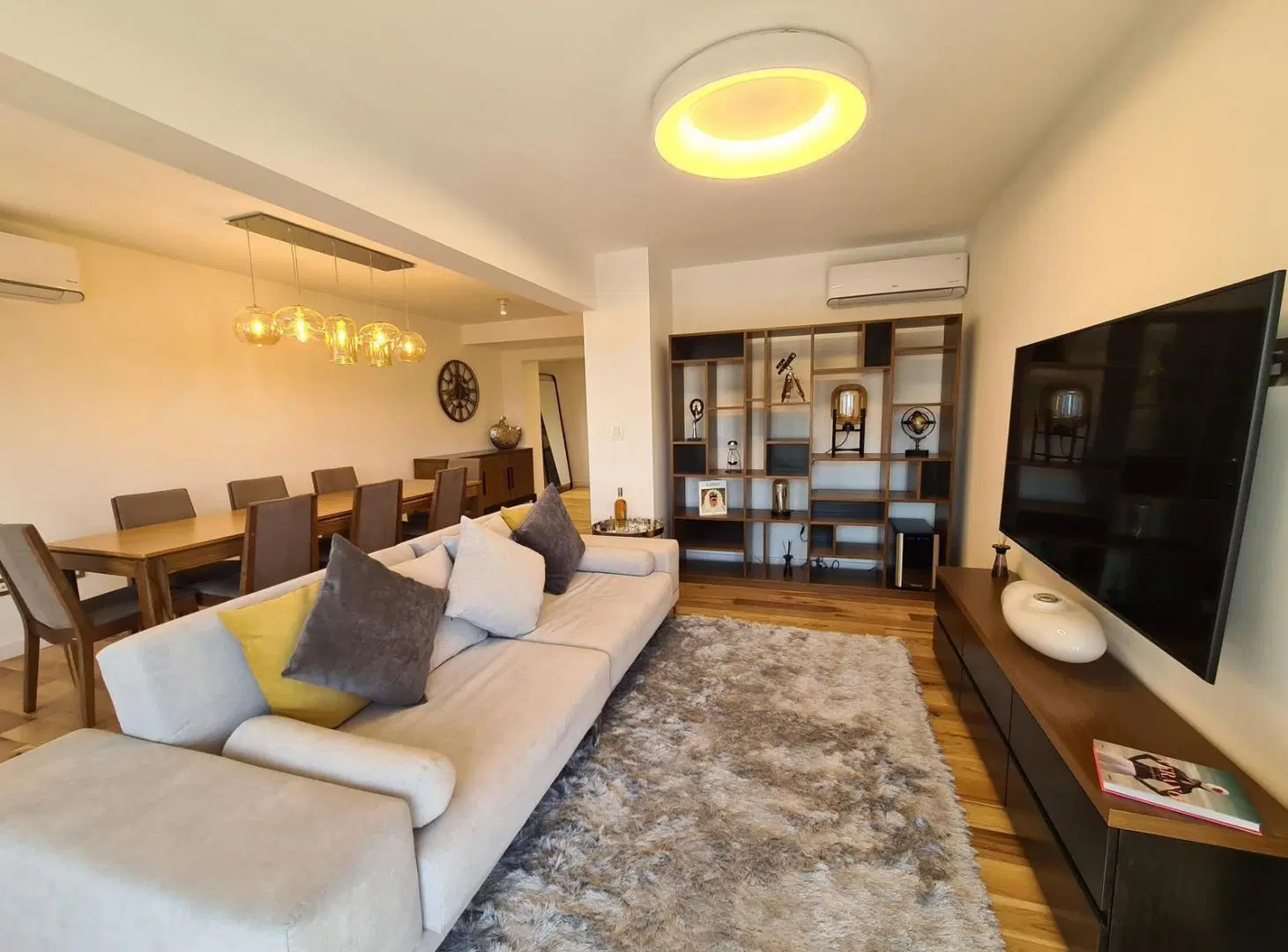Venta, piso exclusivo 2 dormitorios, cochera en PB. 2
