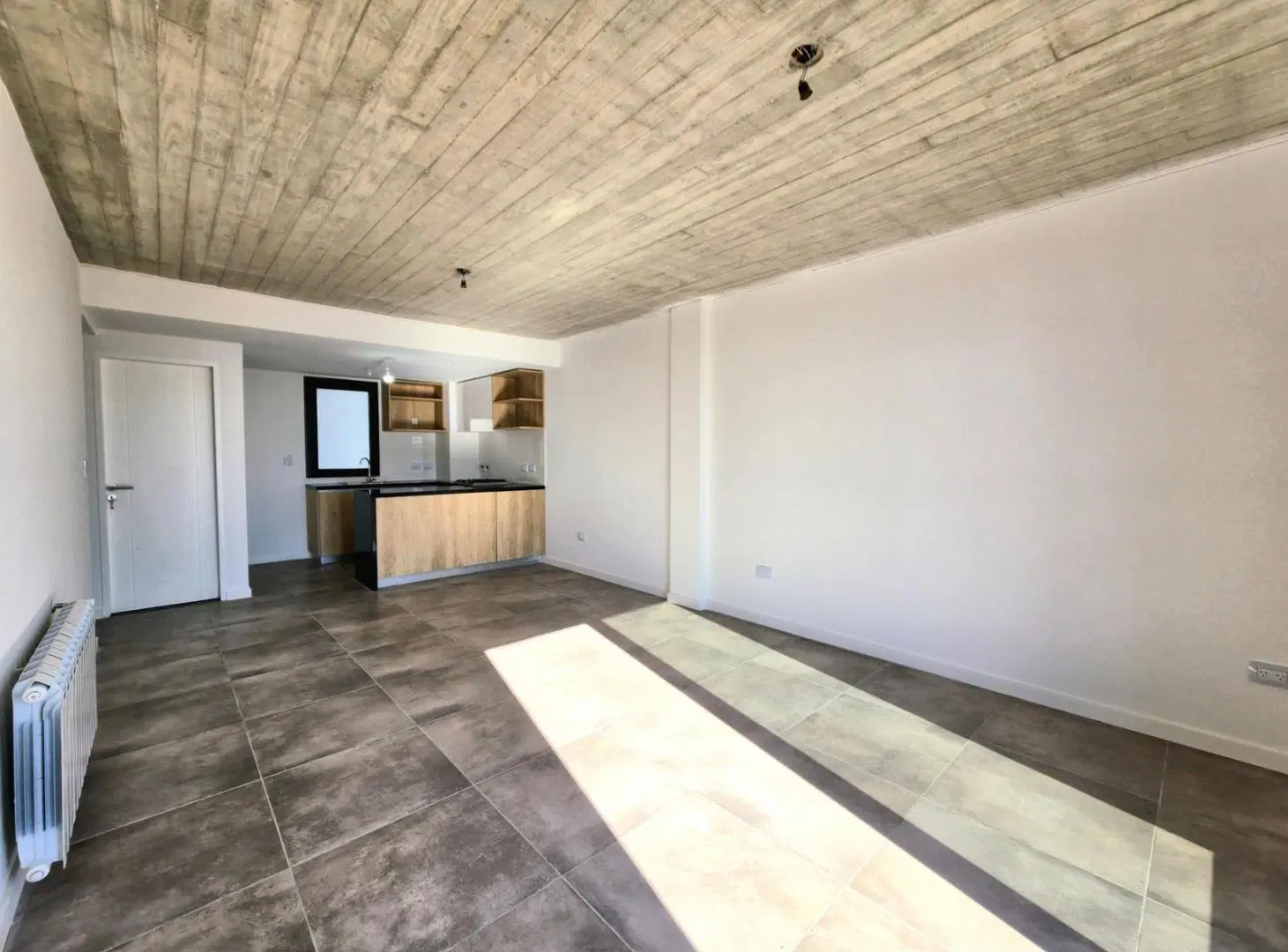 Venta, departamento 2 dormitorios, barrio centro. 2