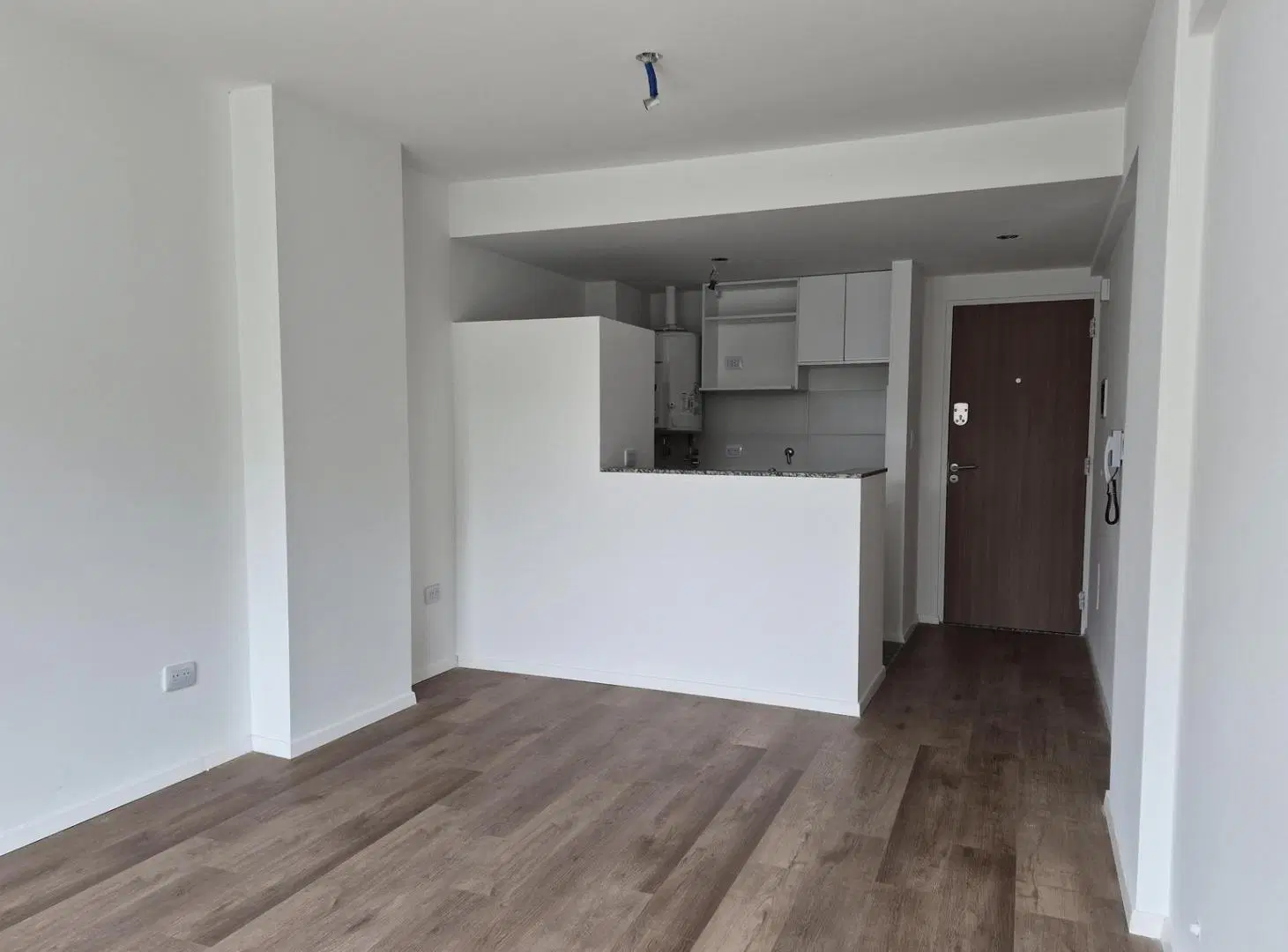 Venta, 1 dormitorio, 1 baño, Patio Exclusivo, Orientación Este, Amenities, Centro, Rosario 1