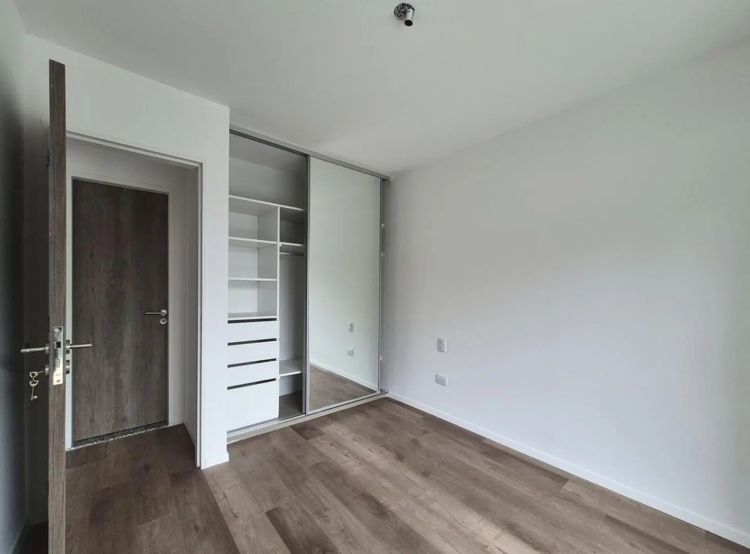 Venta, 1 dormitorio, 1 baño, Patio Exclusivo, Orientación Este, Amenities, Centro, Rosario 8