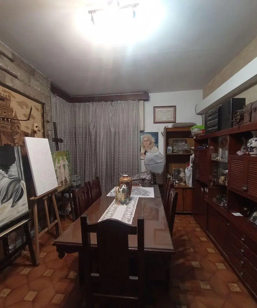 VENDO CASA 4 DORMITORIOS-BARRIO MAIPU 3