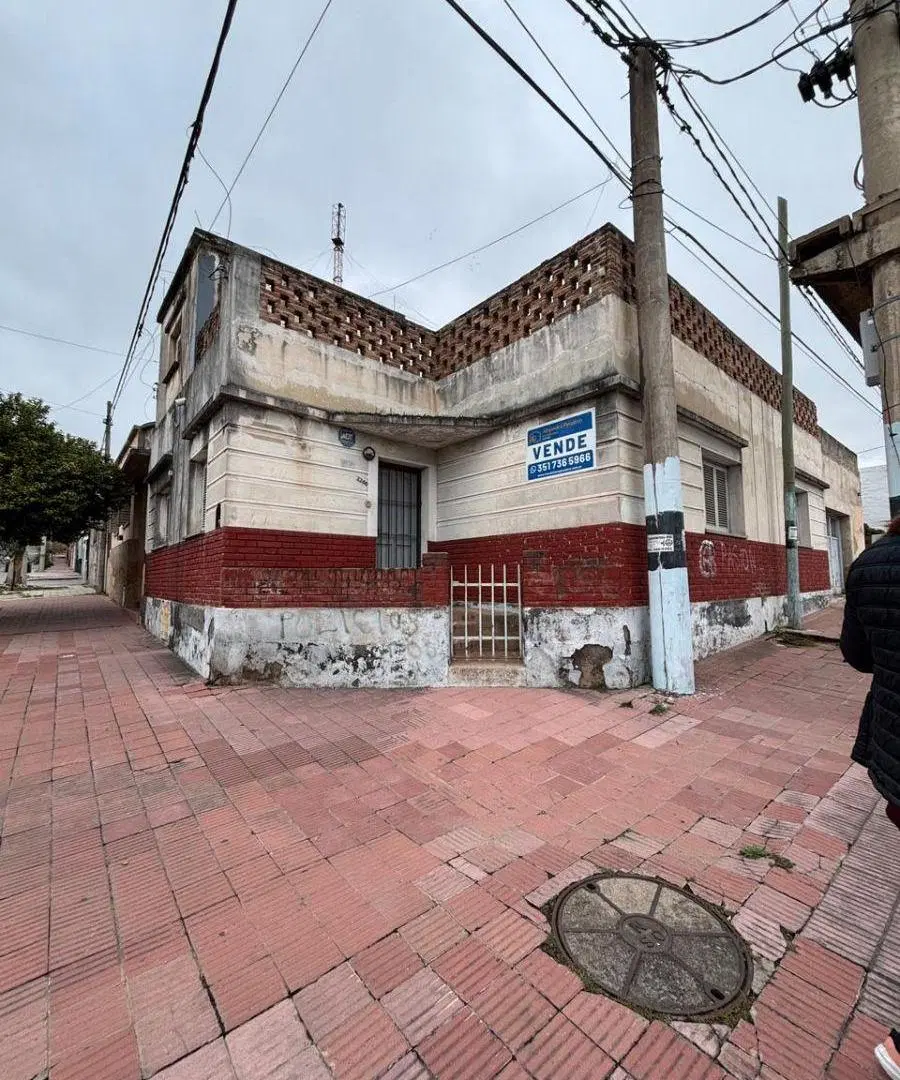 VENDO CASA 2 DORMITORIOS-APTA CREDITO-BARRIO SAN VICENTE 2