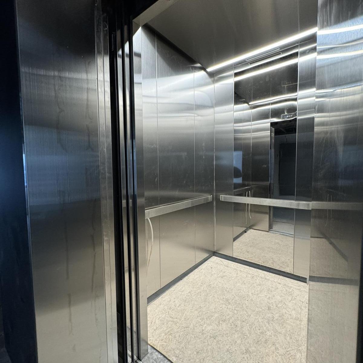 Venta de Oficina Comercial de 183 m² Libertador y Olazabal - Belgrano 2