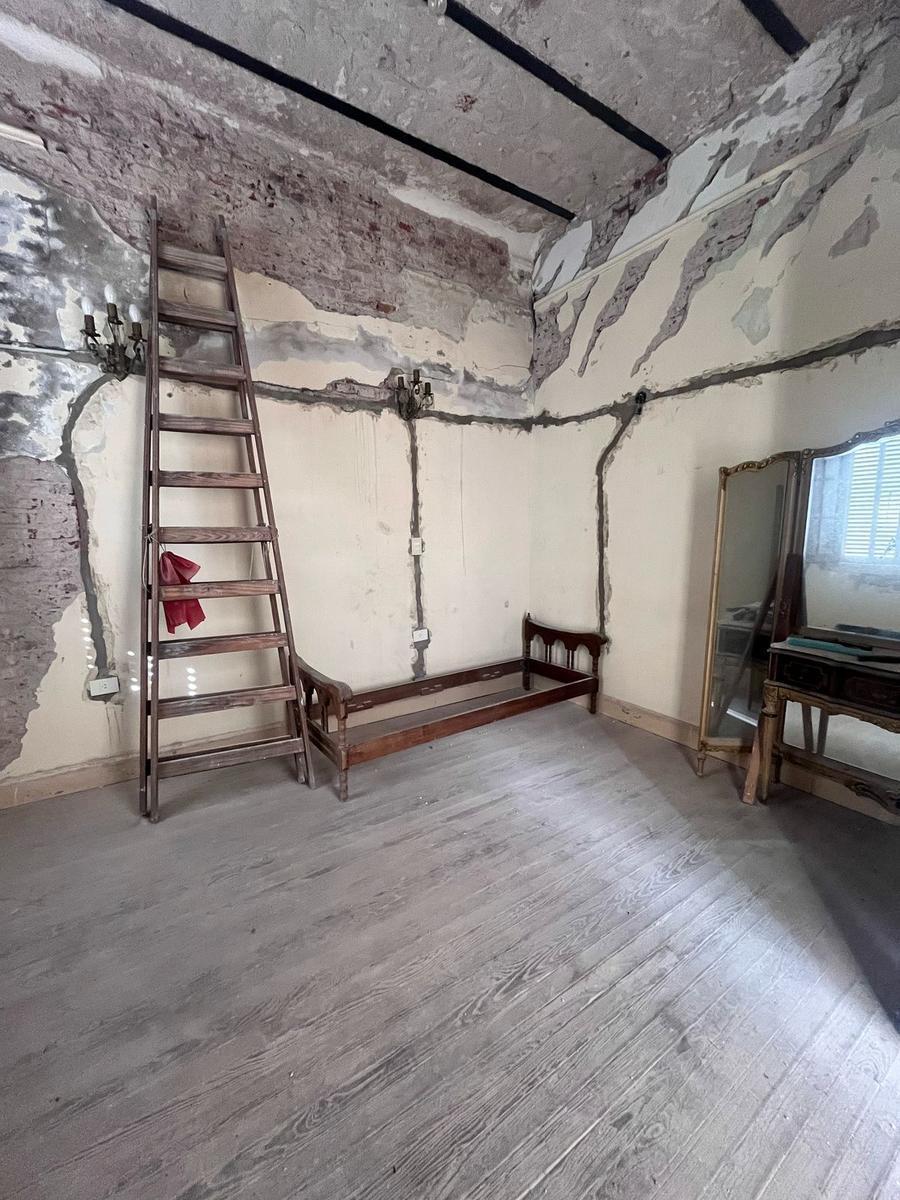 Venta Deposito en Lote Propio 250 m² en Flores 3
