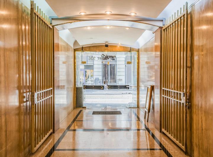 Foto de VENTA PISO DE OFICINAS Y 6 COCHERAS BARRIO SAN NICOLAS, imagen 2