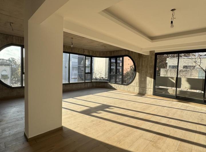 VENTA DEPARTAMENTO 5 AMBIENTES CON  DEPEPENDENCIA TERRAZA CON PARRILLA PROPIA Y COCHERA  EN FLORES 4