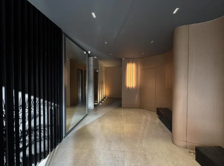 VENTA DEPARTAMENTO 5 AMBIENTES CON  DEPEPENDENCIA TERRAZA CON PARRILLA PROPIA Y COCHERA  EN FLORES 2