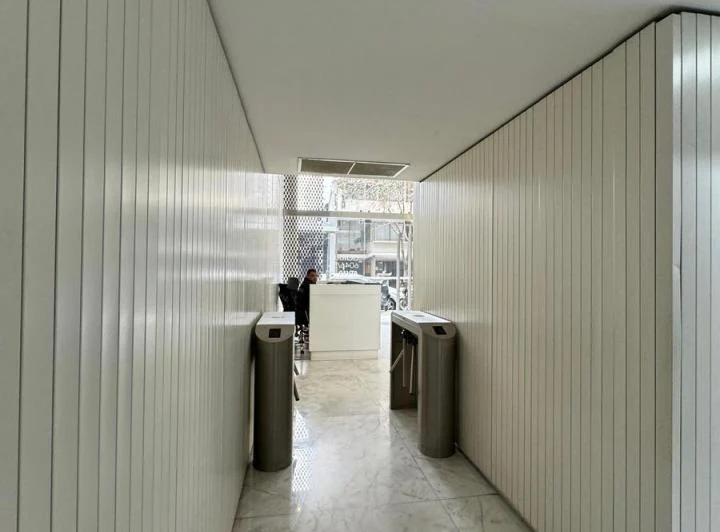 ALQUILER DE OFICINA MONOAMBIENTE  CON BALCON EN PALERMO  HOLLYWOOD 4