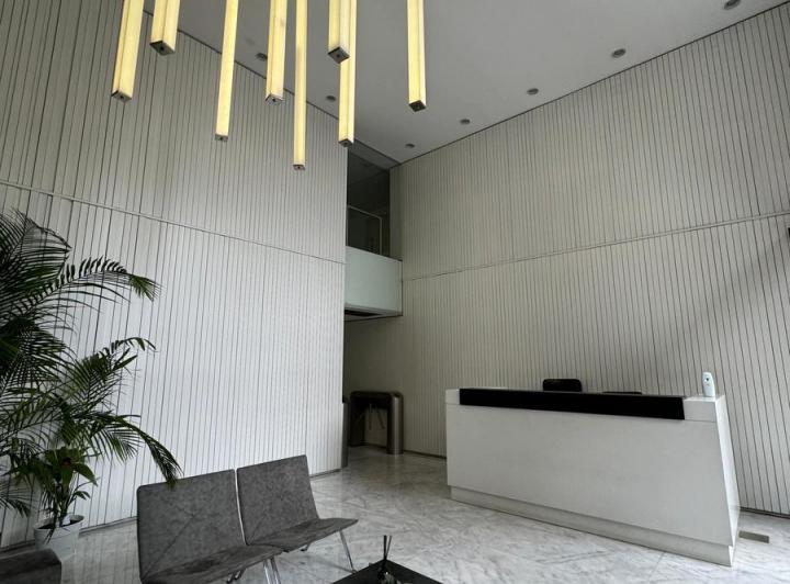 ALQUILER DE OFICINA MONOAMBIENTE  CON BALCON EN PALERMO  HOLLYWOOD 3