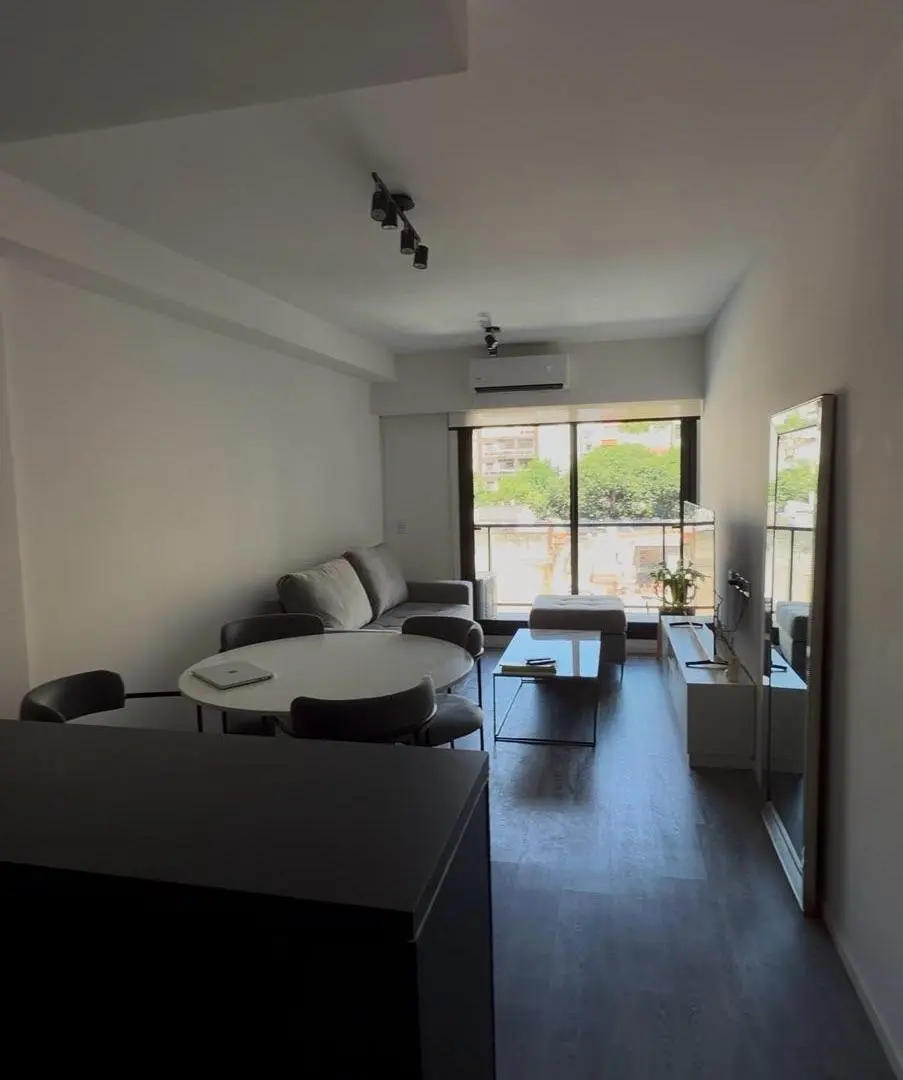 VENTA DE DEPARTAMENTO 2 AMBIENTES AMOBLADO CON BAULERA EN PALERMO 8