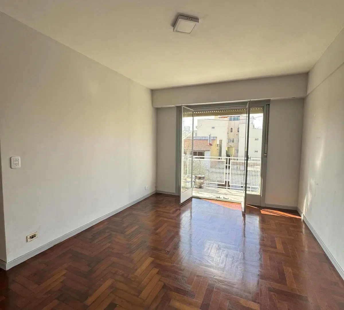 VENTA PH 2 AMBIENTES ESCRITORIO Y TERRAZA PROPIA APTO CREDITO EN VILLA GRAL MITRE 4