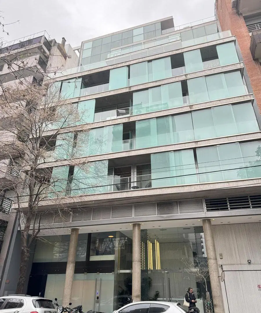VENTA   DE OFICINA DE 75,24 M2 CON BALCON Y COCHERA  EN PALERMO  HOLLYWOOD 5