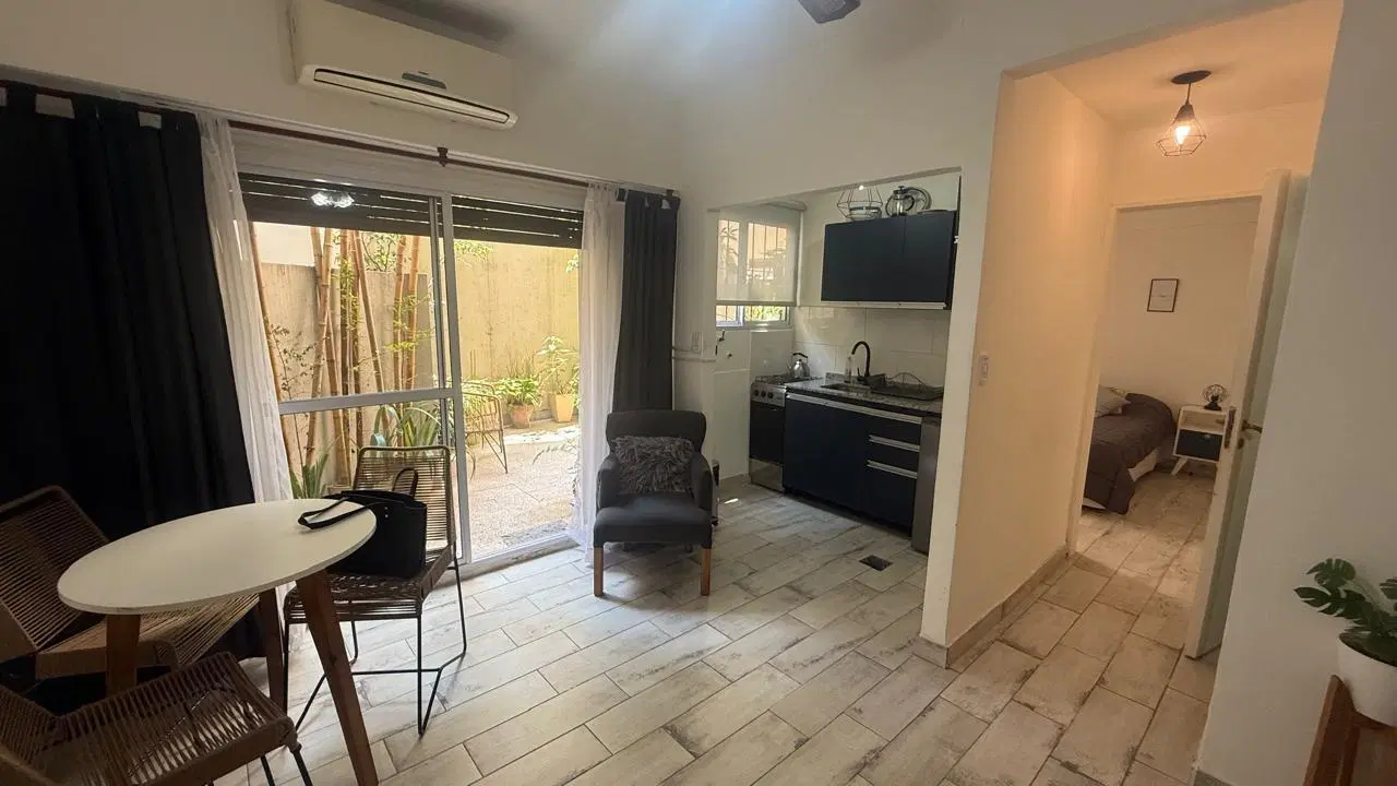 VENTA DEPARTAMENTO 2 AMBIENTES REFACCIONADO CON PATIO PROPIO EN PALERMO 1