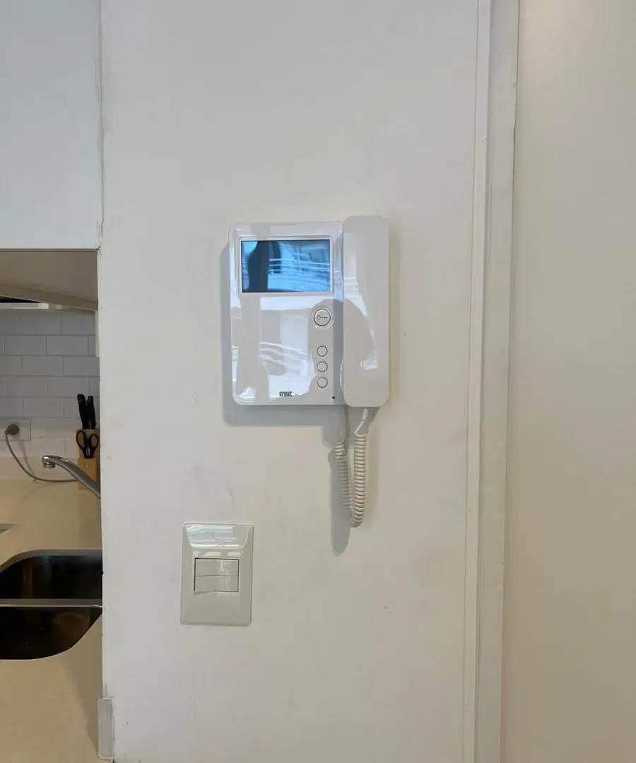 VENTA DE DEPARTAMENTO 3 AMBIENTES CON COCHERA AMOBLADO Y EQUIPADO TORRE VOIR NUÑEZ 3