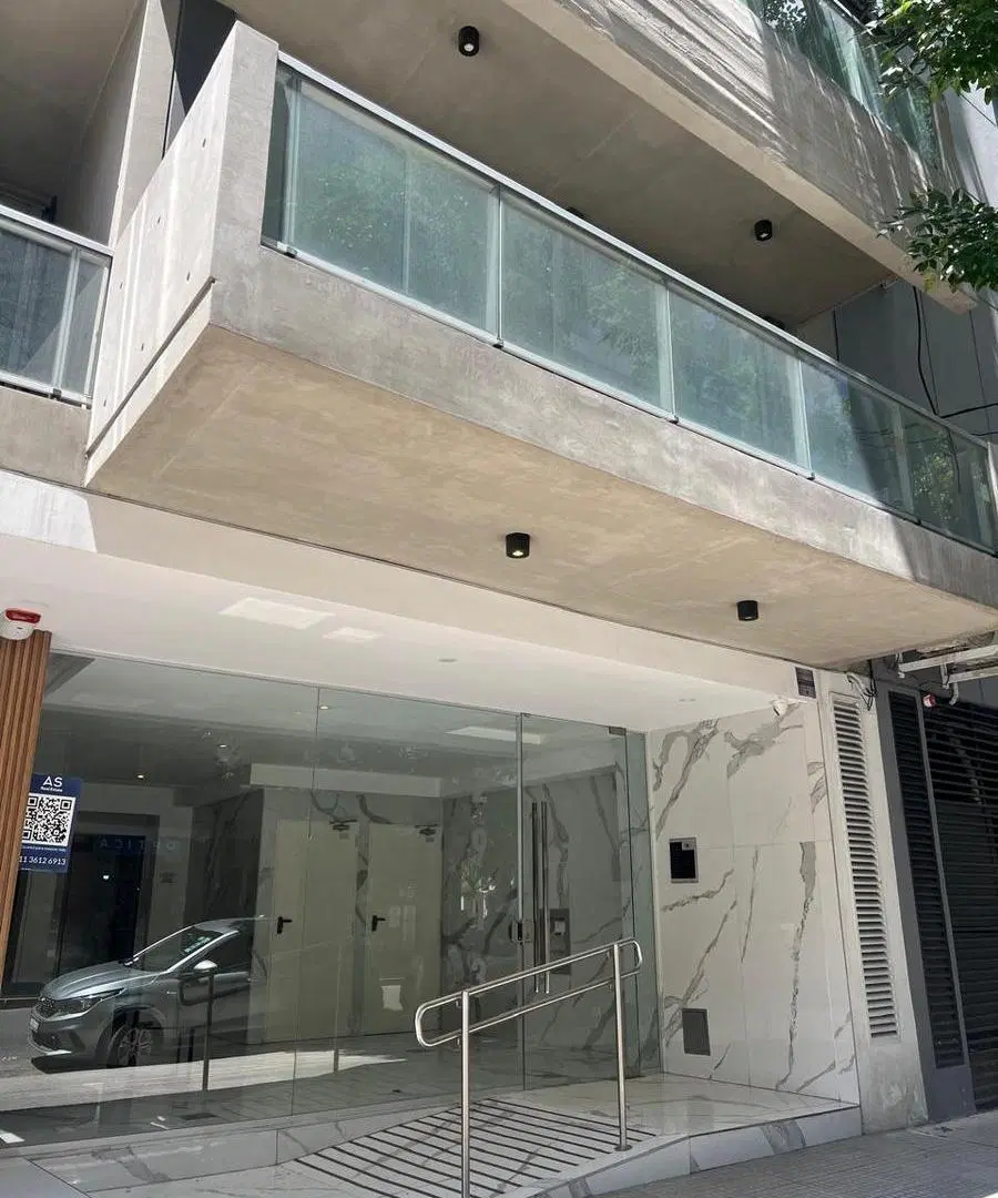 VENTA DE DEPARTAMENTO 3 AMBIENTES CON COCHERA AMOBLADO Y EQUIPADO EN NUÑEZ 2
