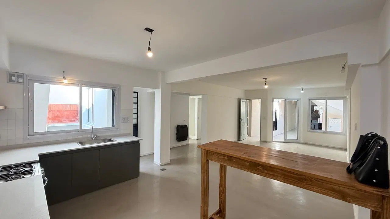 VENTA PH 3 AMBIENTES, VILLA PUEYRREDON, CON COCHERA, PATIO Y TERRAZA PROPIA 1