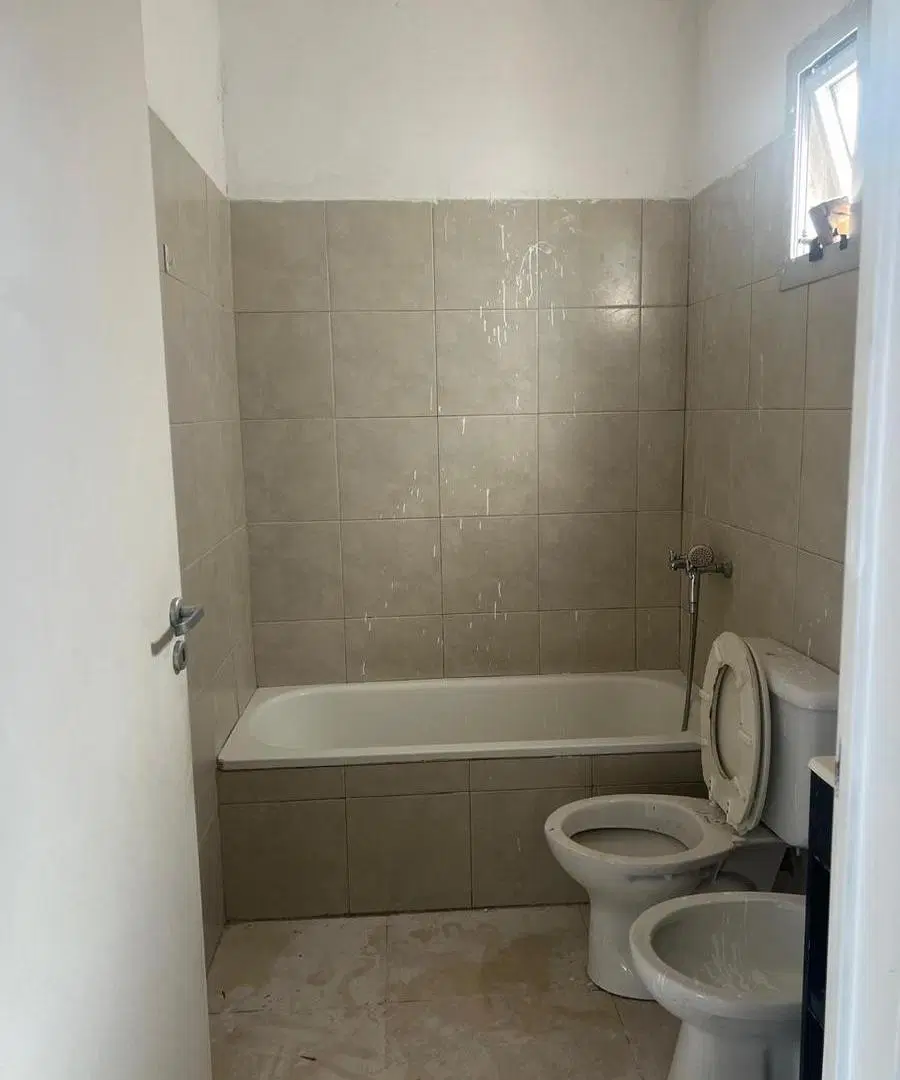 VENTA DEPARTAMENTO TIPO DUPLEX 3 AMBIENTES EN MONTE CASTRO 4