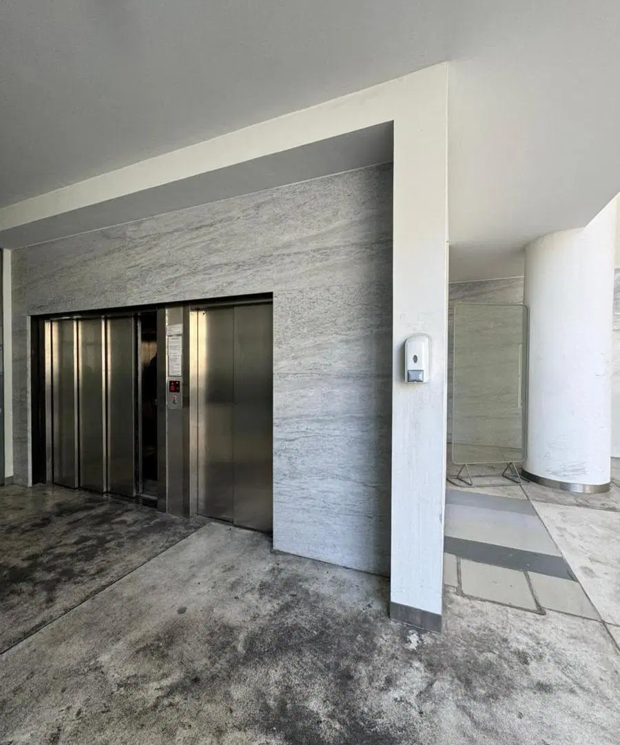 VENTA DE DEPARTAMENTO 2 AMBIENTES AMOBLADO CON BALCON EN MONSERRAT 2