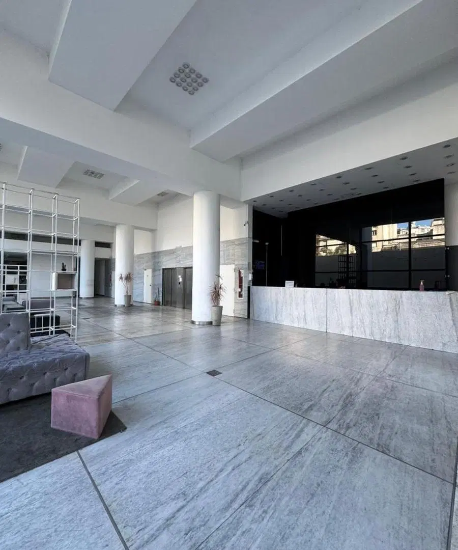 VENTA DE DEPARTAMENTO 2 AMBIENTES AMOBLADO CON BALCON EN MONSERRAT 5