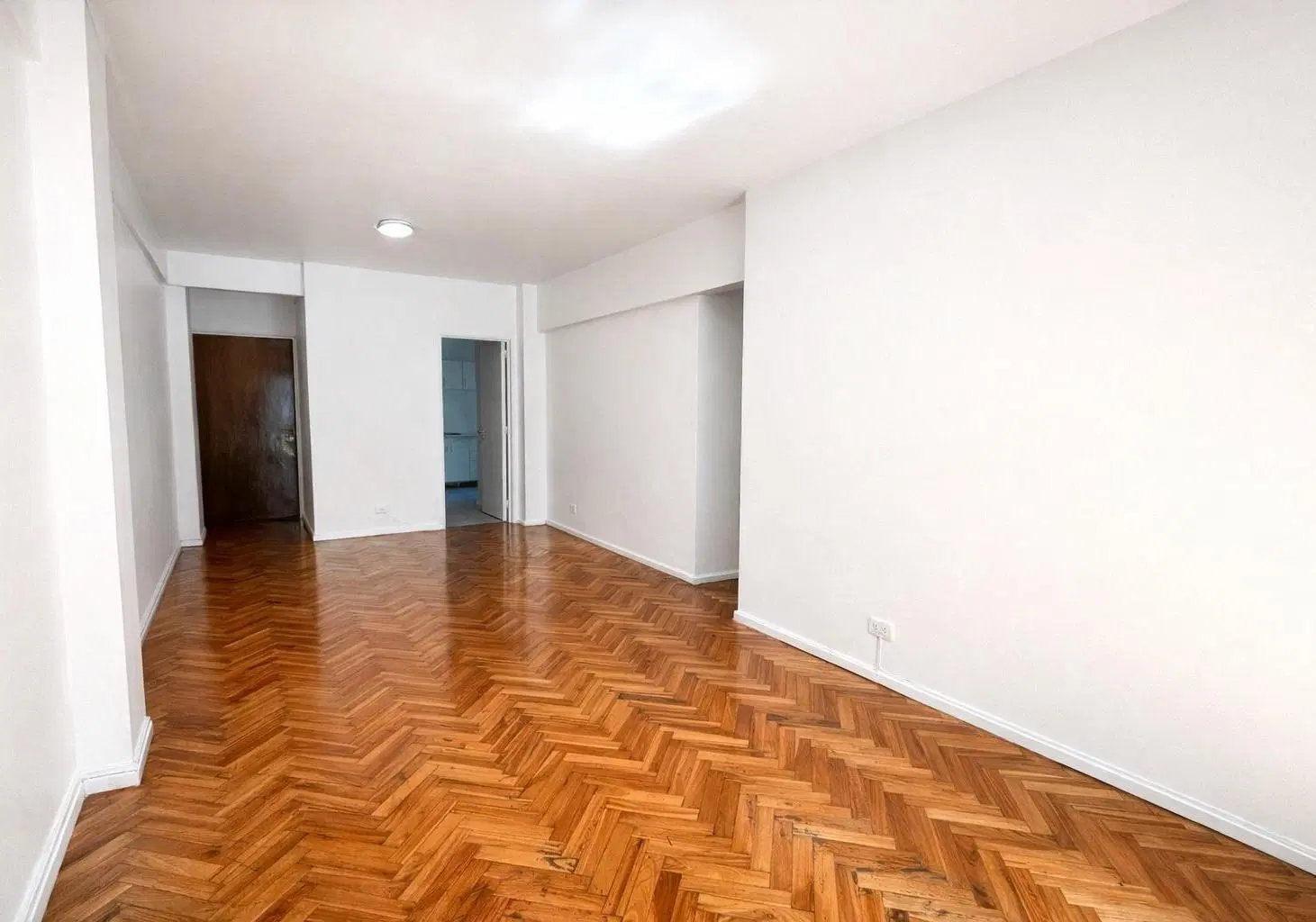 VENTA DEPARTAMENTO 4 AMBIENTES EN NUÑEZ, CON COCHERA, BALCON AL FRENTE, APTO CREDITO 1