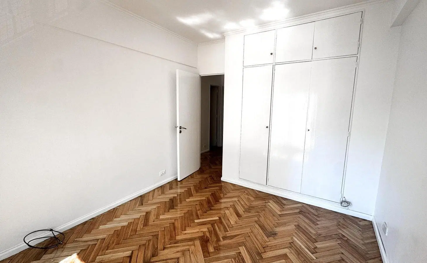VENTA DEPARTAMENTO 4 AMBIENTES EN NUÑEZ, CON COCHERA, BALCON AL FRENTE, APTO CREDITO 4
