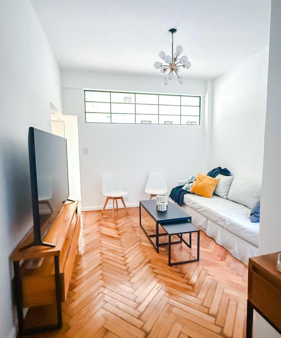 Foto de VENTA DEPARTAMENTO 2 EN RECOLETA, BALCON Y COCINA SEPARADA, imagen 1