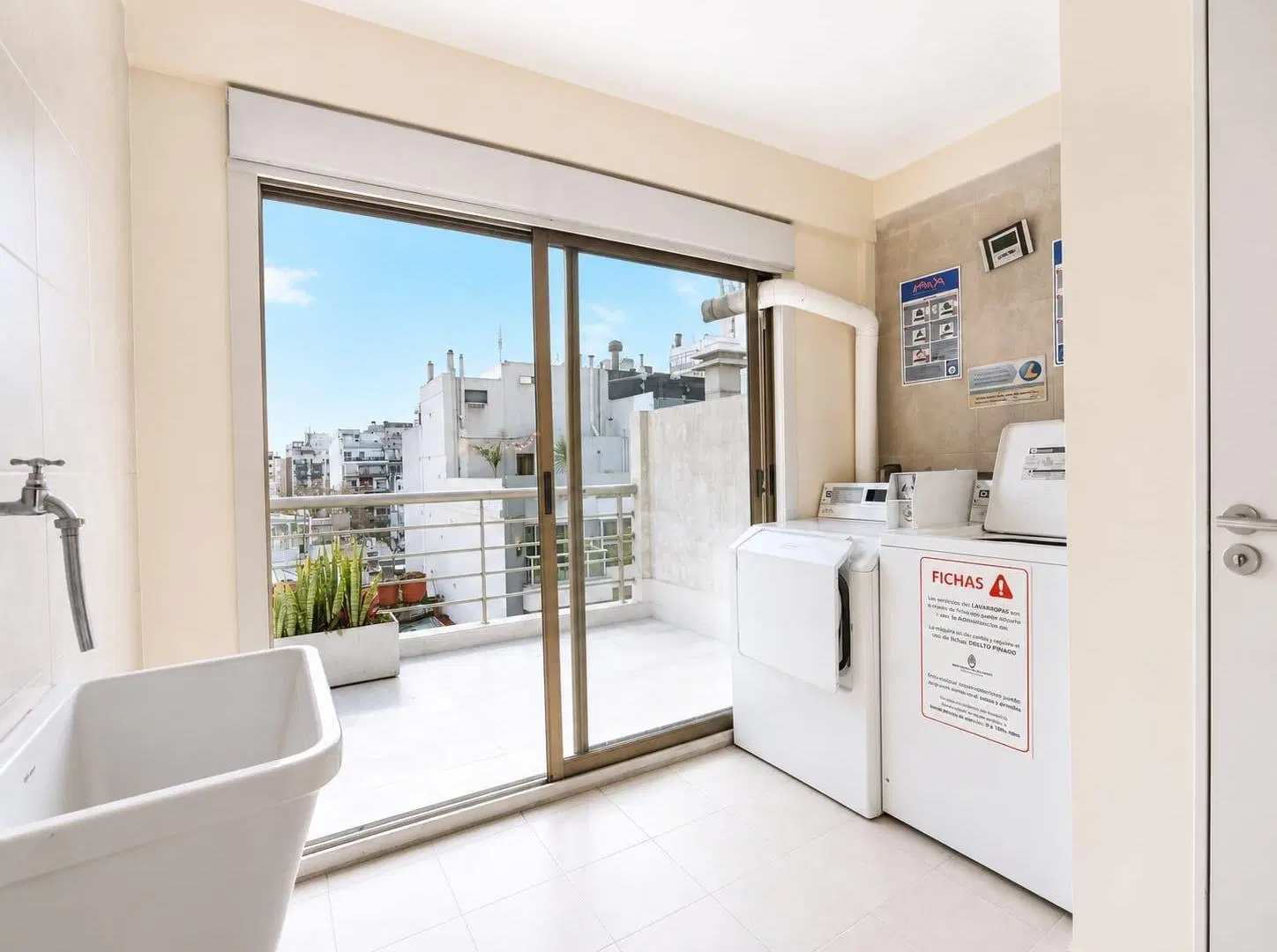 ALQUILER DEPARTAMENTO 2 AMBIENTES CON BALCON CORRIDO Y PATIO PROPIO EN PALERMO 5