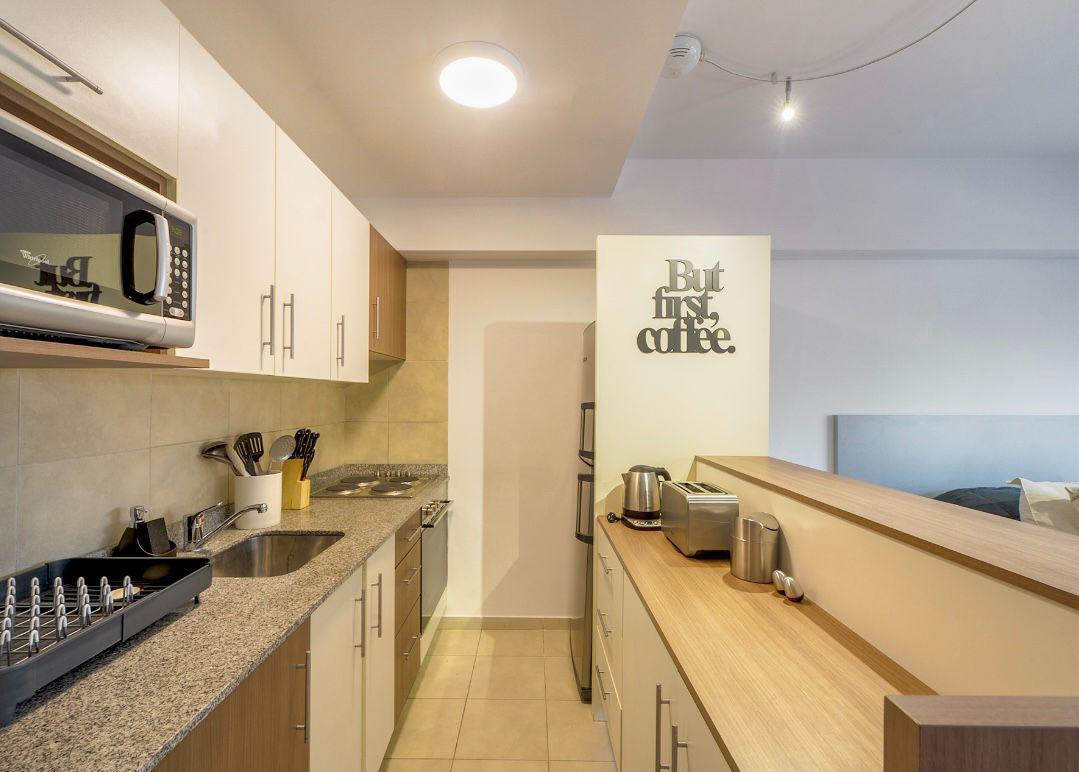 Foto de VENTA DE DEPARTAMENTO MONOAMBIENTE AMOBLADO Y EQUIPADO EN CHACARITA, imagen 2