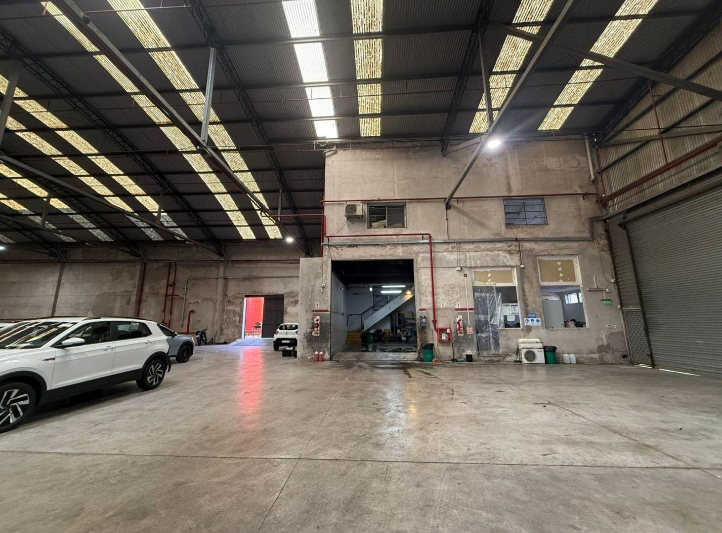 Foto de ALQUILER DE DEPOSITO DE 1.634 M2 EN SAAVEDRA, imagen 3