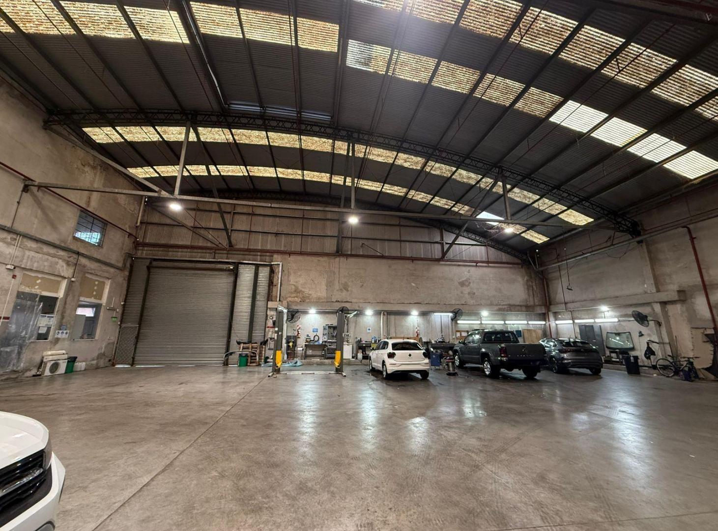 Foto de ALQUILER DE DEPOSITO DE 1.634 M2 EN SAAVEDRA, imagen 2