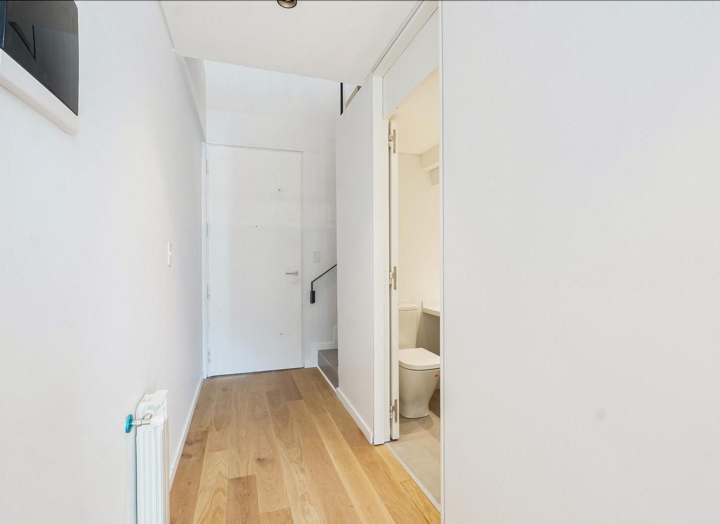 Foto de VENTA DEPARTAMENTO 4 AMBIENTES BALCON COCHERA - EDIFICIO CATEGORIA A, imagen 2