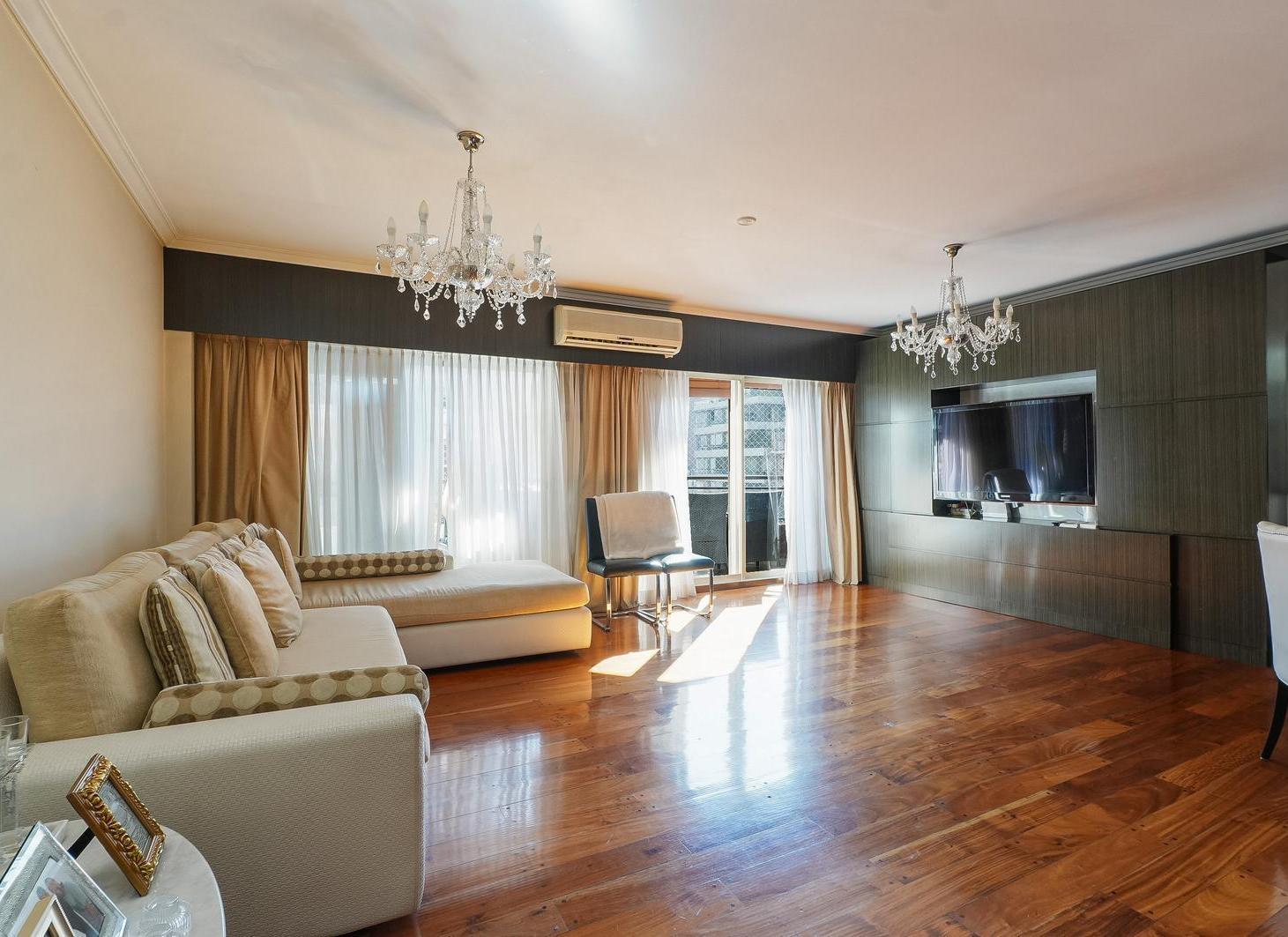 Foto de Venta departamento 5 ambientes con dependencia y 2 cocheras en Belgrano, imagen 1