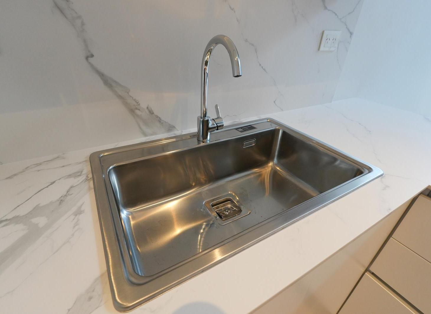 Foto de VENTA DE DEPARTAMENTO DE 4 AMBIENTES CON COCHERA Y DEP. DE SERVICIO A, imagen 4