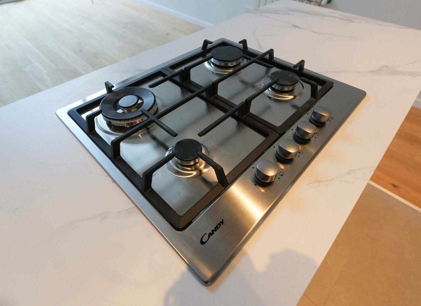 Foto de VENTA DE DEPARTAMENTO DE 4 AMBIENTES CON COCHERA Y DEP. DE SERVICIO A, imagen 5
