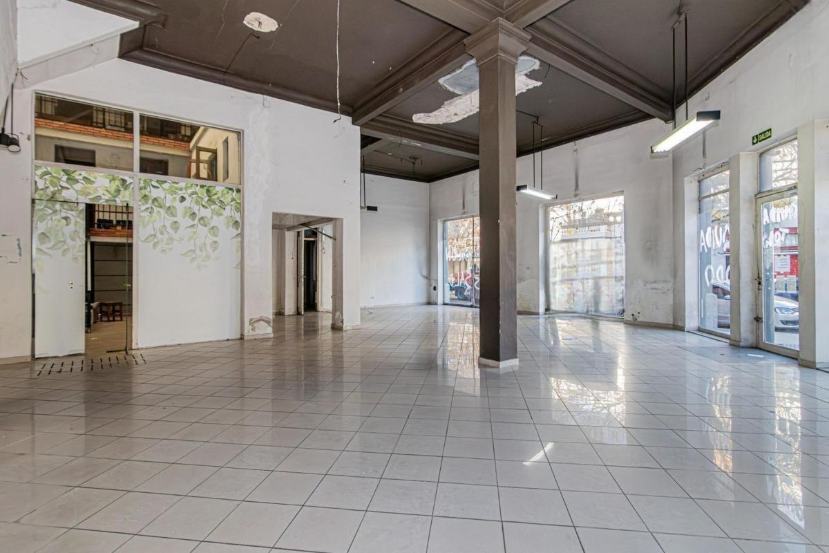 Foto de Alquiler de local comercial 222 m2 VILLA URQUIZA APTO TODO DESTINO, imagen 2