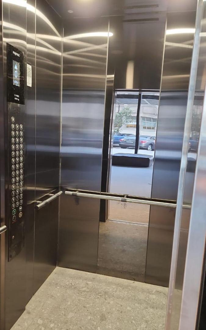 Foto de VENTA DE DEPARTAMENTO 2 AMBIENTES CON BALCON EN QUARTIER MADERO, imagen 2