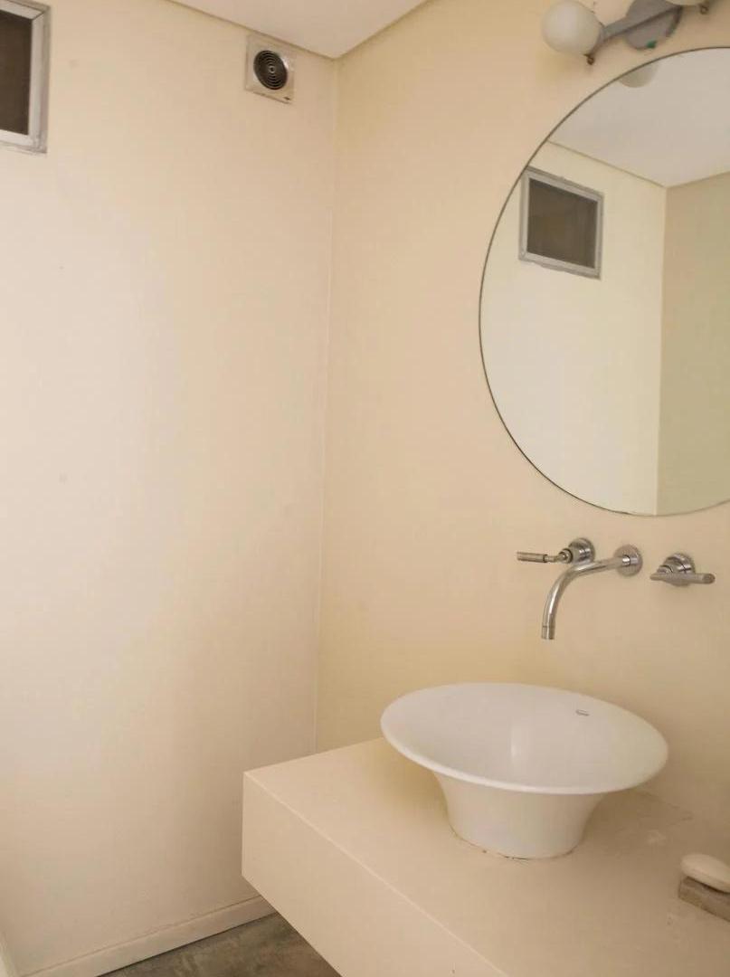 Foto de VENTA DUPLEX 4 AMBIENTES CON COCHERA EN PALERMO HOLLYWOOD, PILETA Y SUM, imagen 5