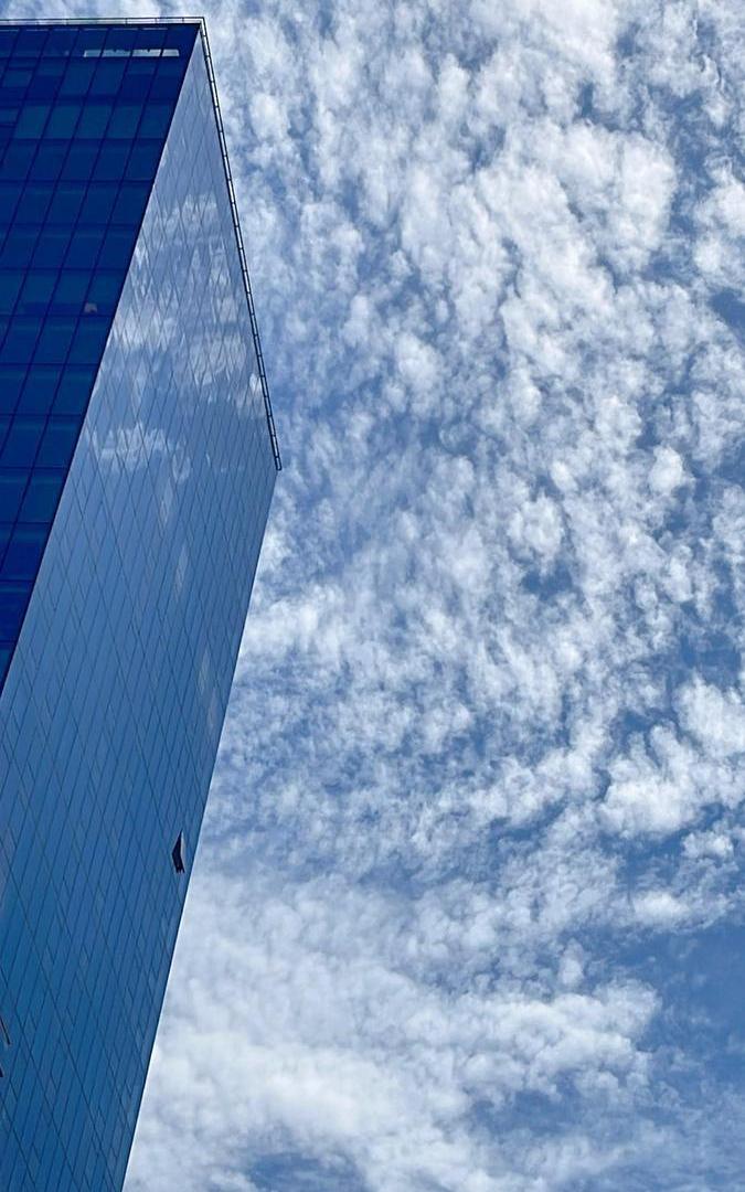 Foto de VENTA DE OFICINA AAA DE 160 M2 EN SAN NICOLAS TORRE LEX TOWER, imagen 2