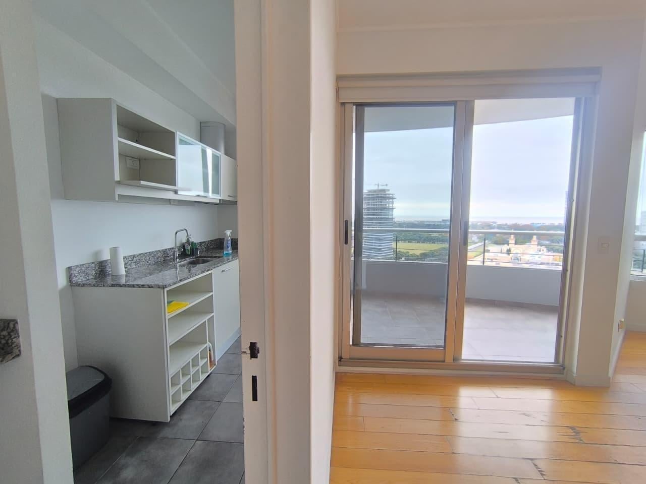 Foto de ALQUILER 2 AMBIENTES PISO ALTO CON COCHERA Y BAULERA EN PALERMO TORRE, imagen 2