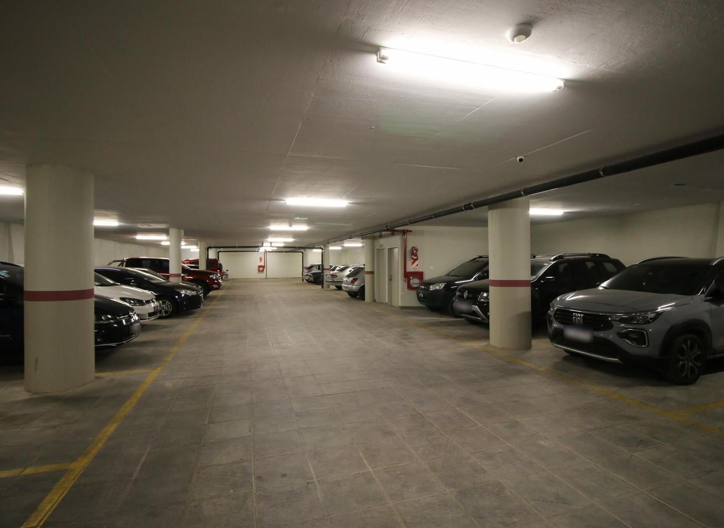 Foto de VENTA DE GARAJE CON 44 COCHERAS SUBSUELO Y PLANTA BAJA EN VILLA SANTA, imagen 1