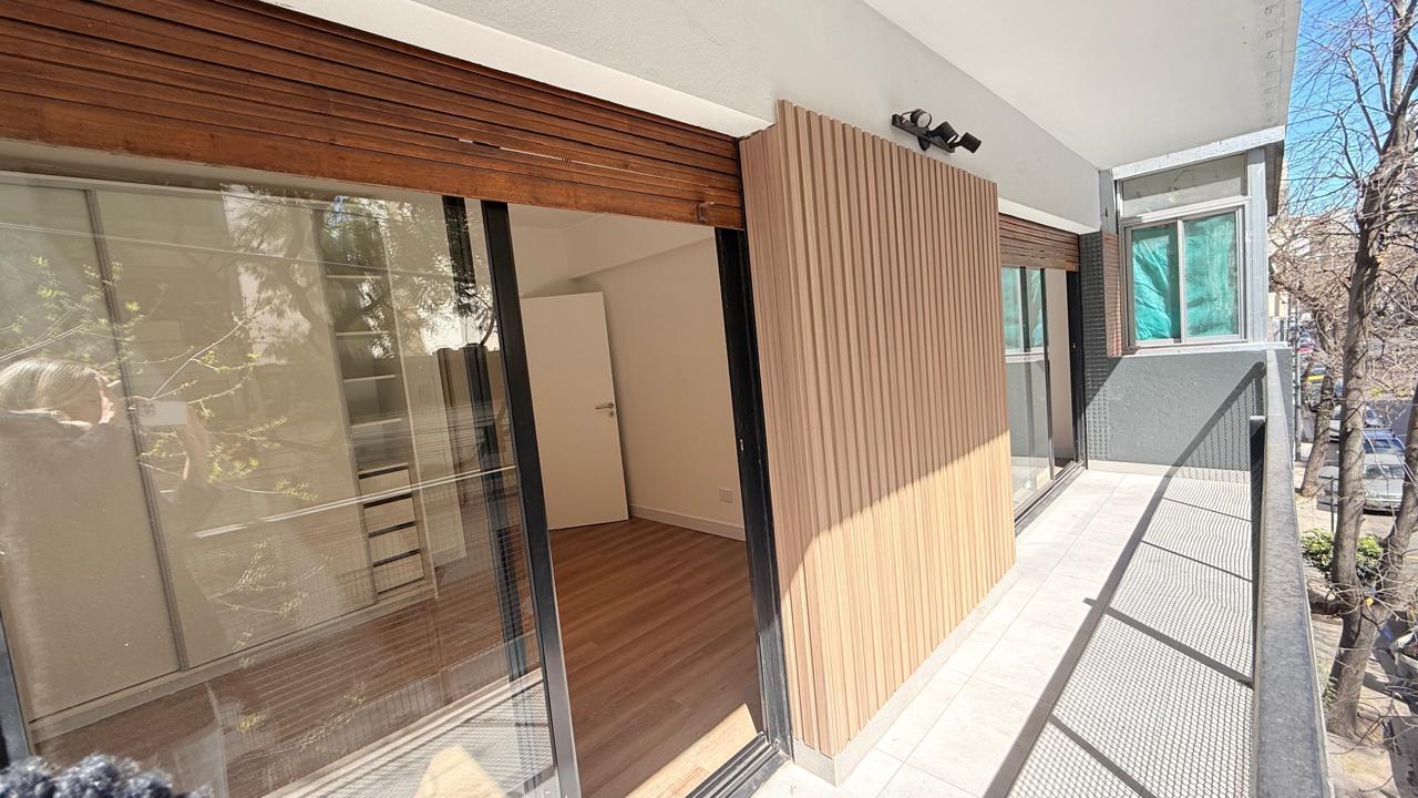 Foto de VENTA DEPARTAMENTO 4 AMBIENTES EN CABALLITO, BALCON CORRIDO, EDIFICIO, imagen 3
