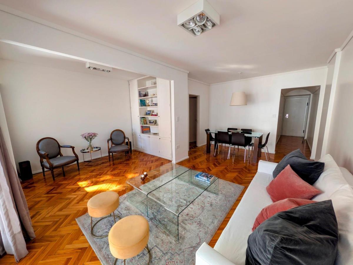 Foto de VENTA DEPARTAMENTO SEMIPISO EN RECOLETA, 3 O 4 AMBIENTES CON COCHERA Y, imagen 3