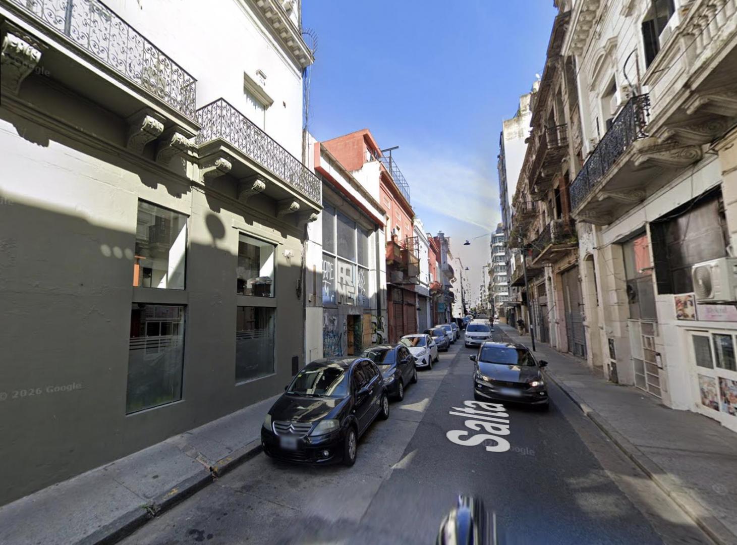 Foto de VENTA DE LOCAL COMERCIAL APTO TODO DESTINO EN ALMAGRO, imagen 2