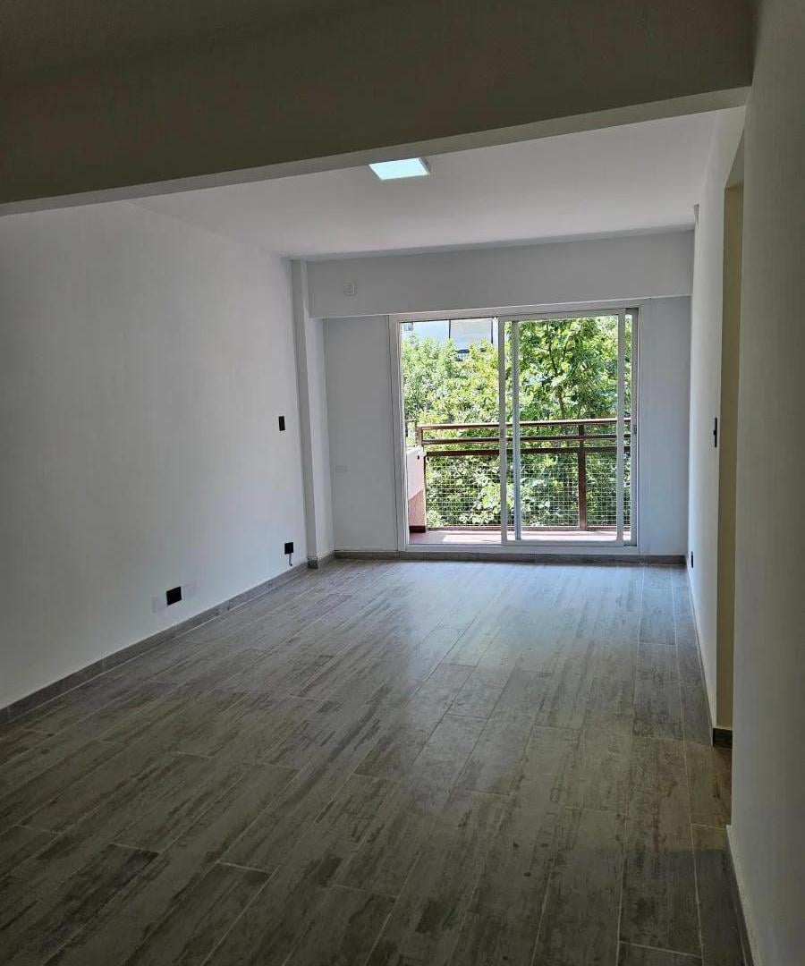 Foto de VENTA 4 AMBIENTES EN PALERMO CHICO, BALCON AL FRENTE, 2 BAÑOS, imagen 1