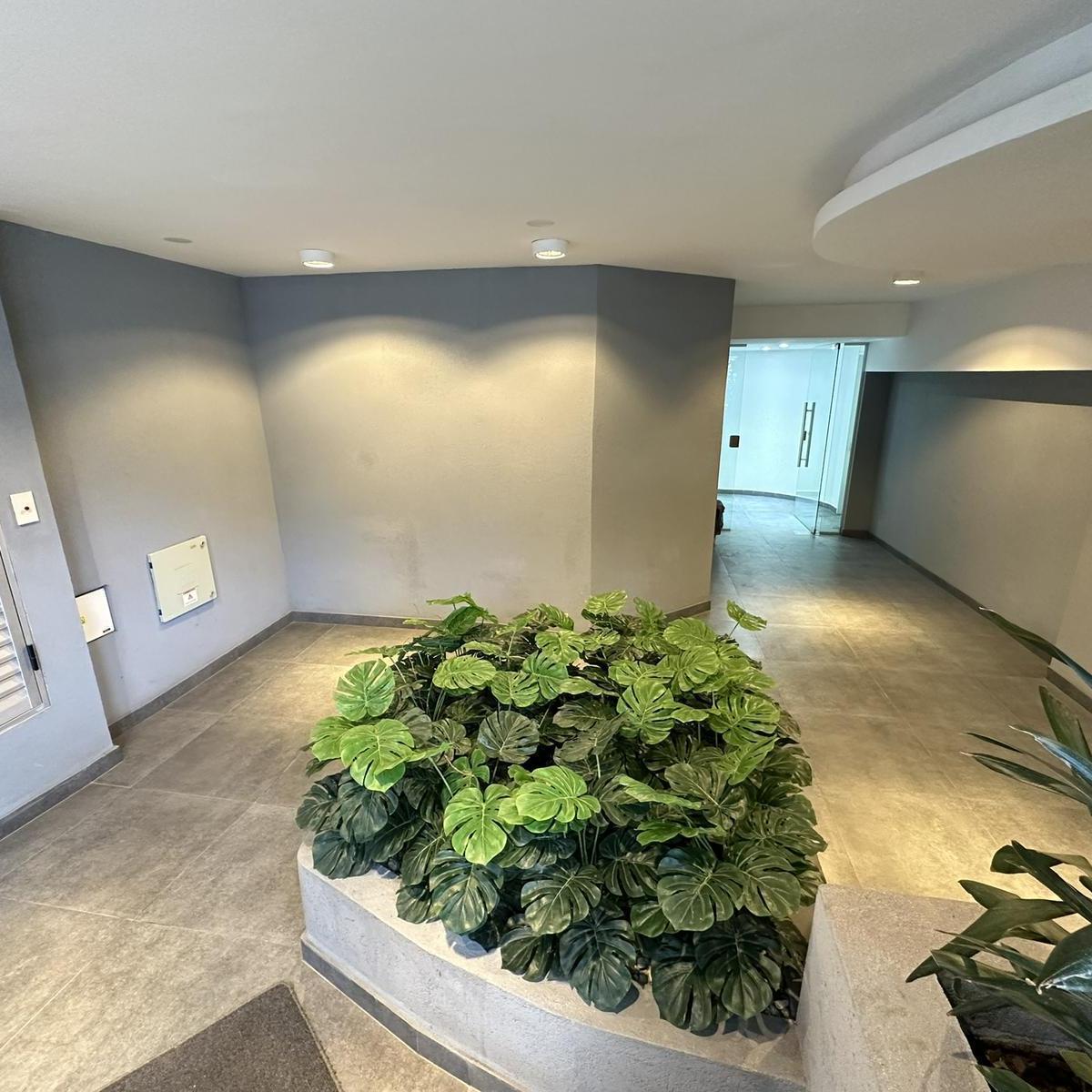 Excelente Dpto 2 Amb en Duplex con 2 Baños y Cochera Cubierta - Monte Castro 3