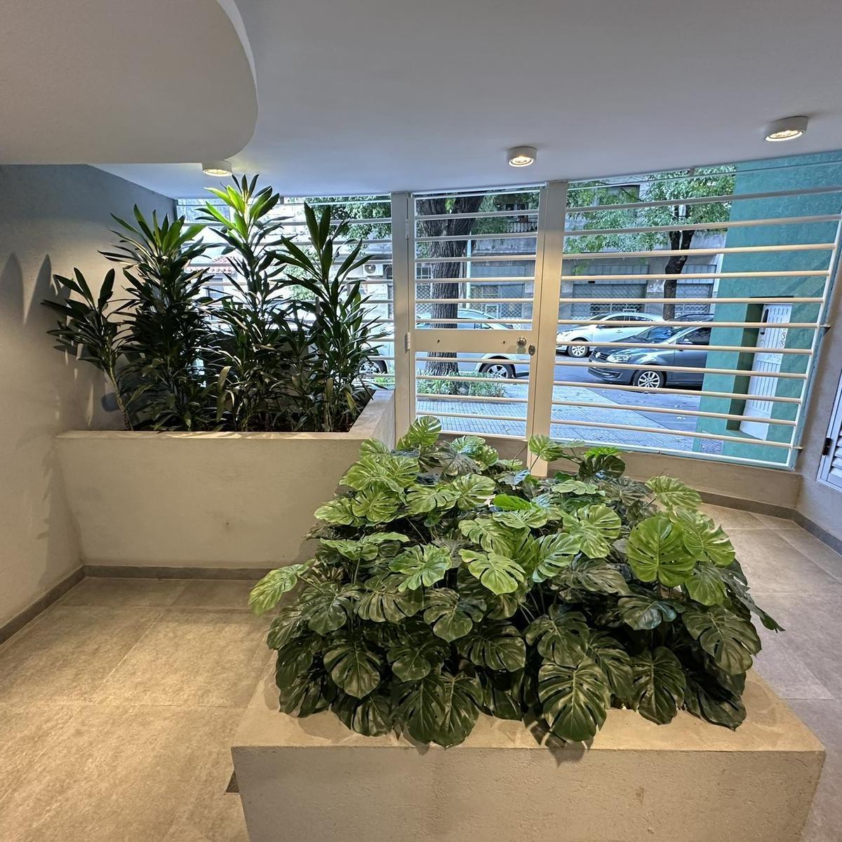 Excelente Dpto 2 Amb en Duplex con 2 Baños y Cochera Cubierta - Monte Castro 4